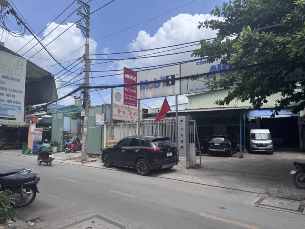 Bán nhà mặt tiền đường 42 Lê Văn Thịnh, Thủ Đức, ngang 9m, có hầm, thang máy, nhà mới đẹp, 6 tầng